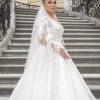 wedding-dress-irvalda-vienna-online-order-model-eleonora-deluxe