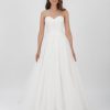 hochzeitskleid-irvalda-brautmode-wien-online-bestellen-kleid-modell-clara