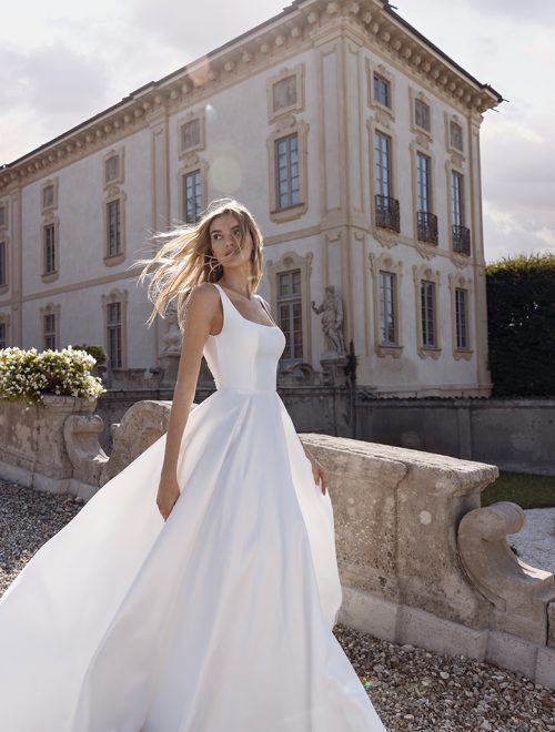 irvalda-wedding-dresses-vienna-online-order-model-WELLS